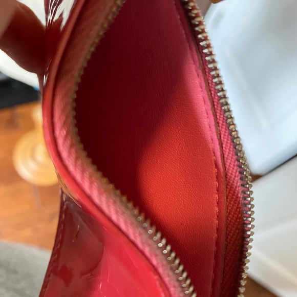 LV Vernis Key Cles in Pink - Picture 9 of 16